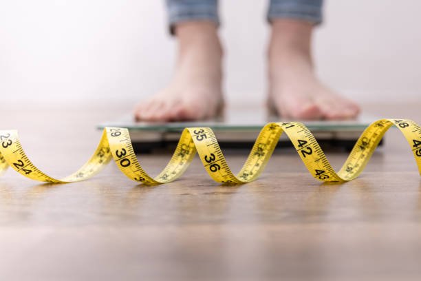 How do wellness centers handle weight loss and fitness?