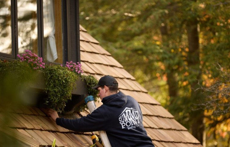 Essential Tips on Grand Rapids Roof Repair and Emergency Leak Solutions